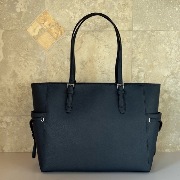 Michael Kors Gilly Large Drawstring Tote Shoulder Bag Dark Navy/Silver - Picture 2 of 12